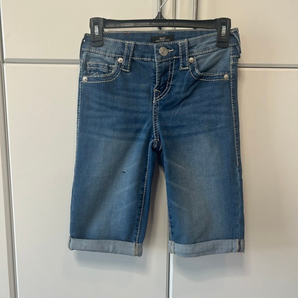 True Religion Riley Knee Length Shorts Denim Medium Wash Contrast Stitch Size 25